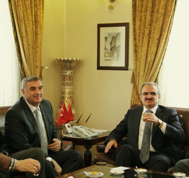 Vali ve Başkan (916 x 864)